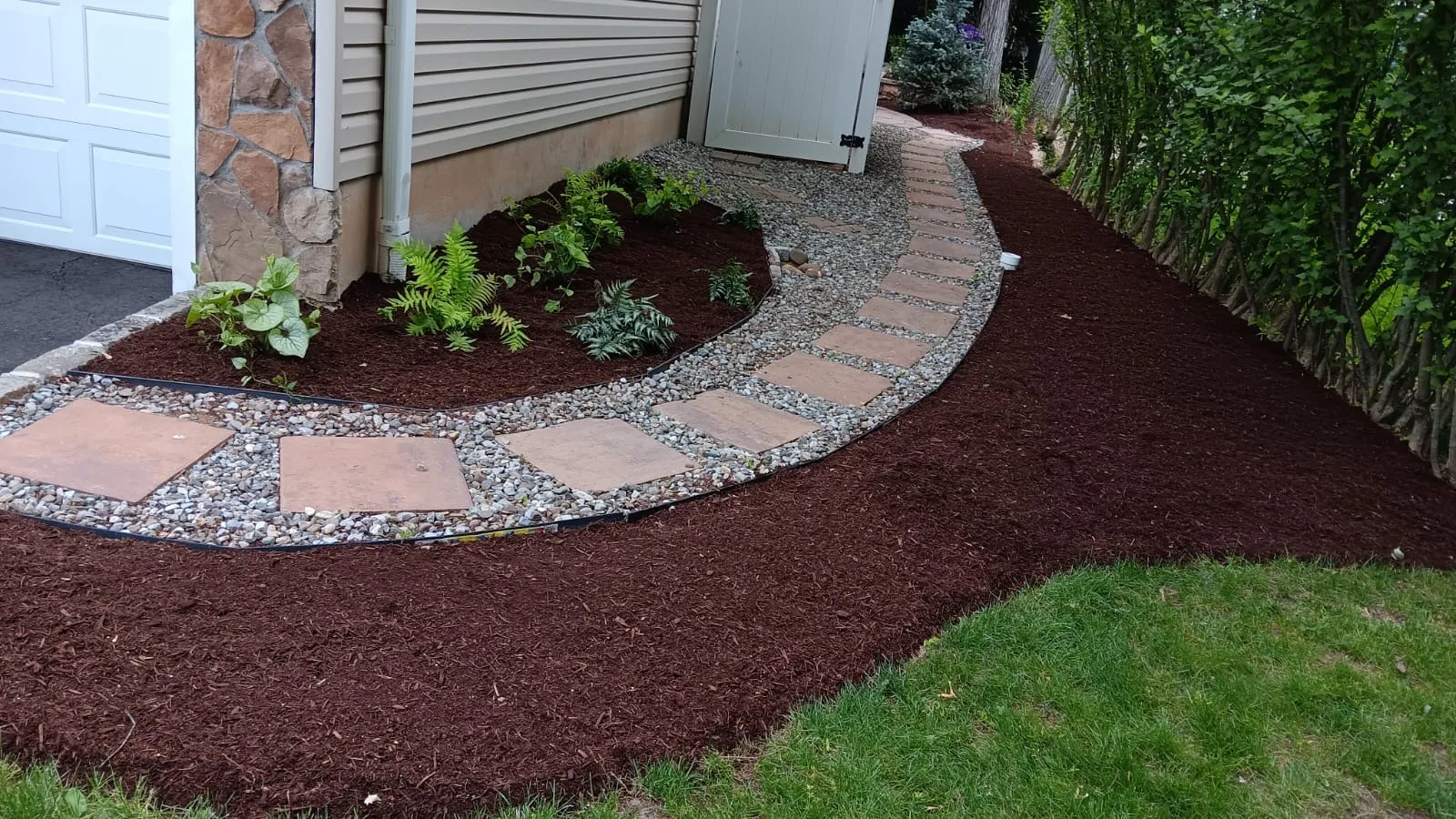 Mulch Bed & Flagstone Stepping-Stone Path