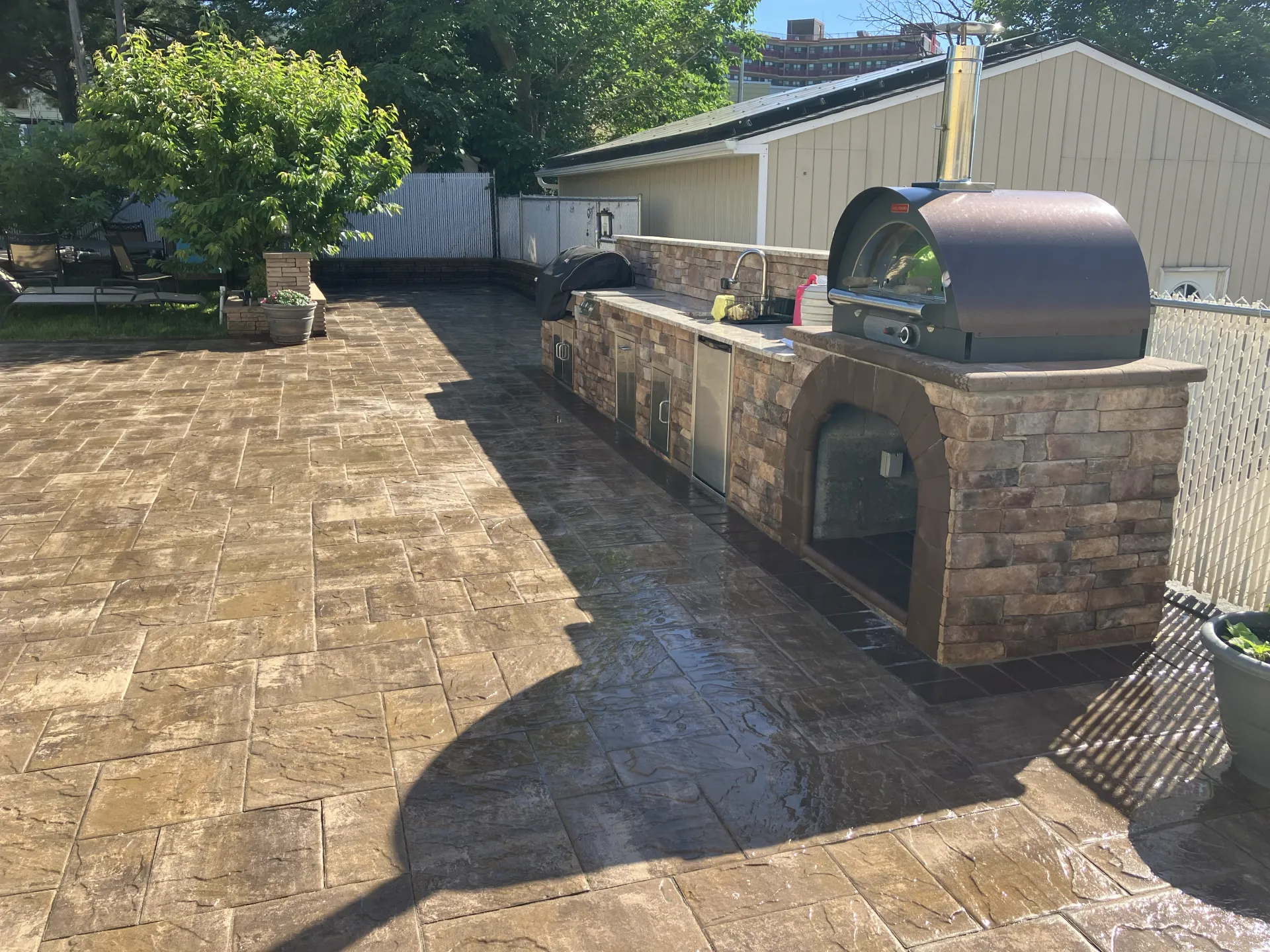 Stamped Patio Outdoor Kitchen & Pizza Oven